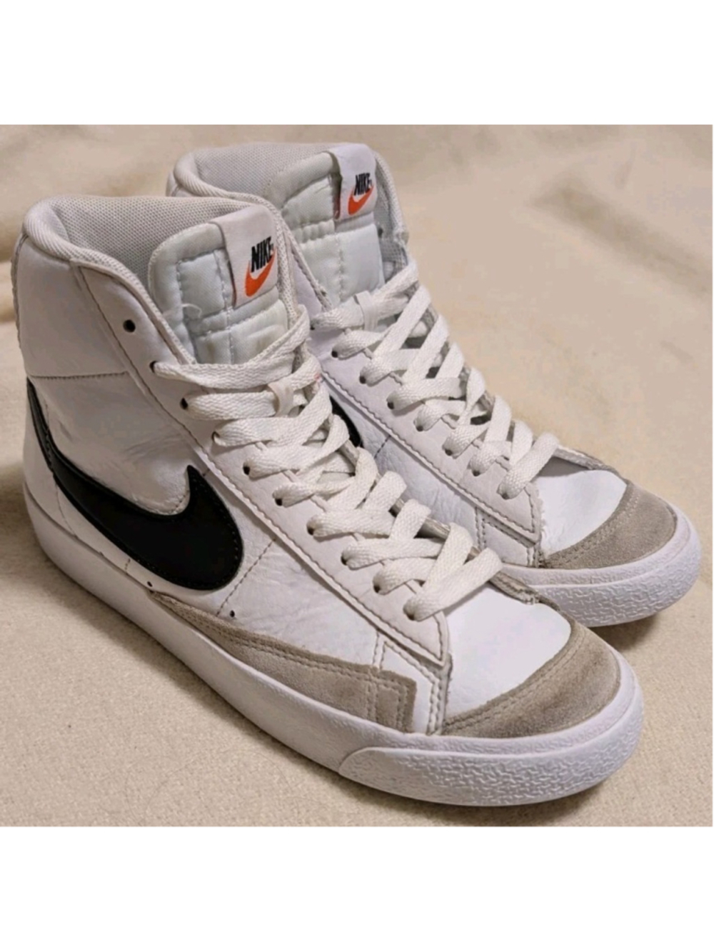 Nike Blazer Mid 77 US Size 5.5Y 2023 White Sneaker Retro B200